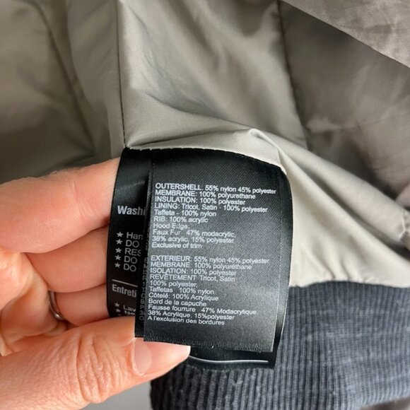 Burton Black Dryride Puffer Vest w/ Faux Trim on Hood - Picture 11 of 11